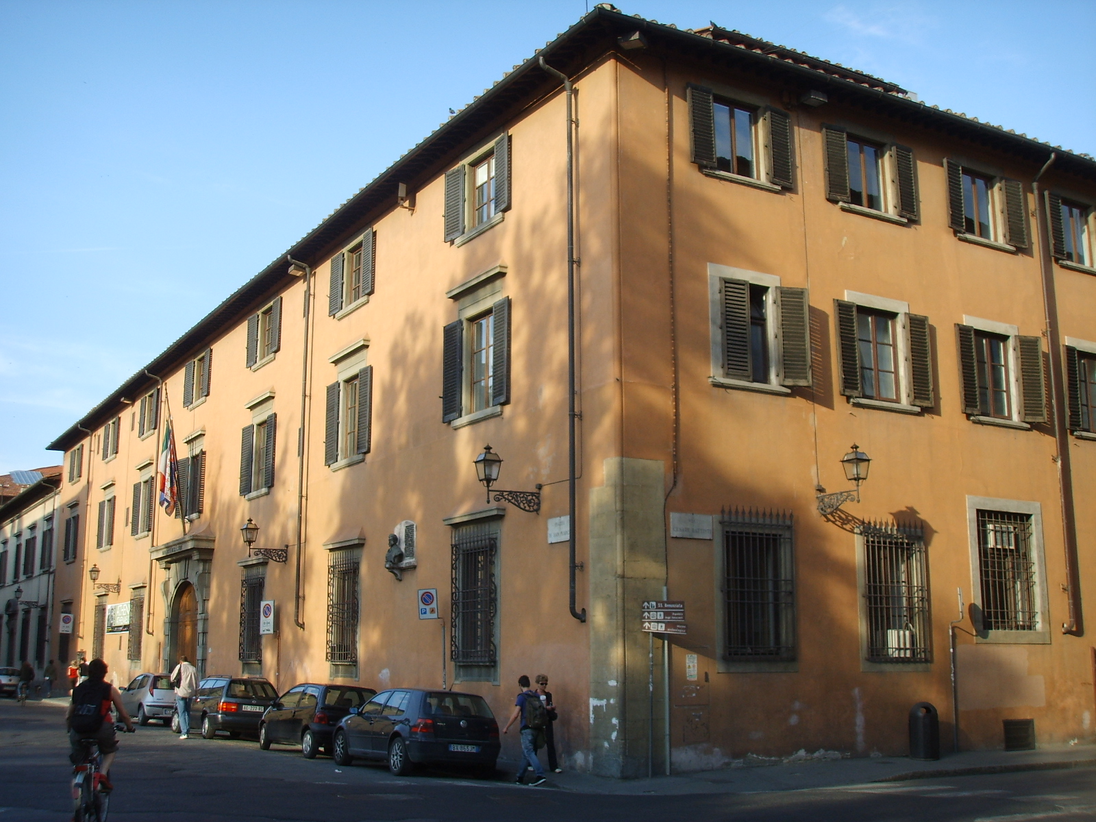 Palazzo_dell'università_di_firenze,_piazza_san_marco_FotoWikipedia