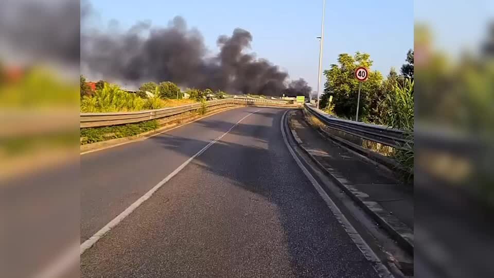 Ex Antilotex incendio_Foto IlTirreno