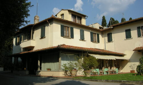 Villa_le_rondini_Foto Wikipedia