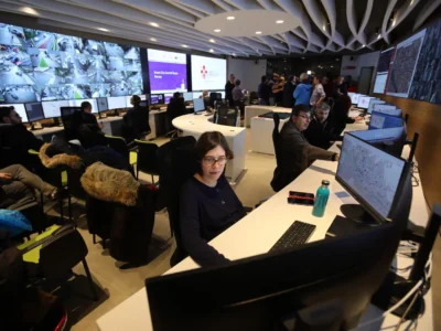 telecamere videosorveglianza smart city control room Foto_Controradio telecamere videosorveglianza smart city control room Foto_Controradio